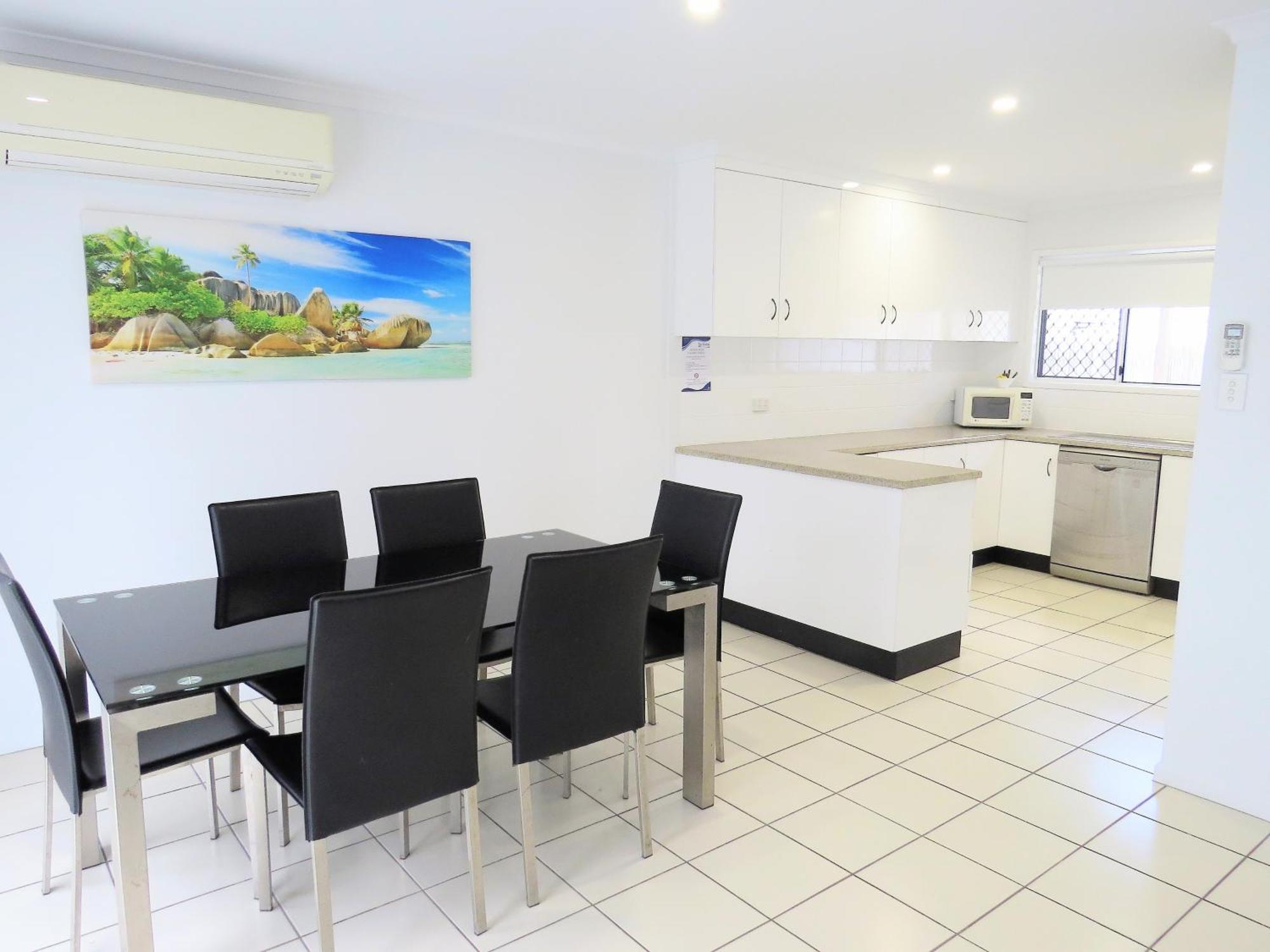 The Shores Holiday Apartments Mackay Bilik gambar